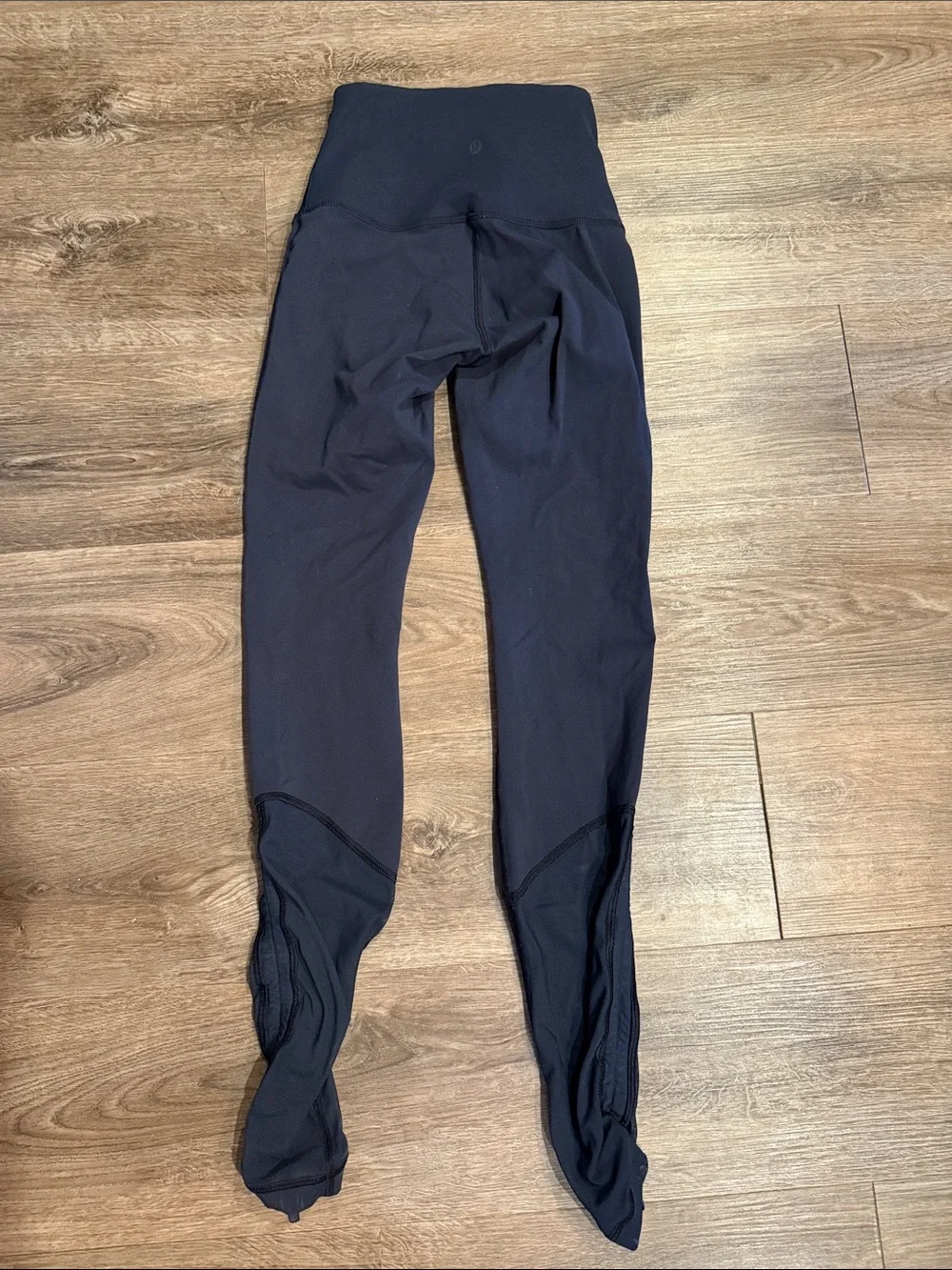 Lululemon Navy High-Rise Cinch Leggings with Mesh Size 4